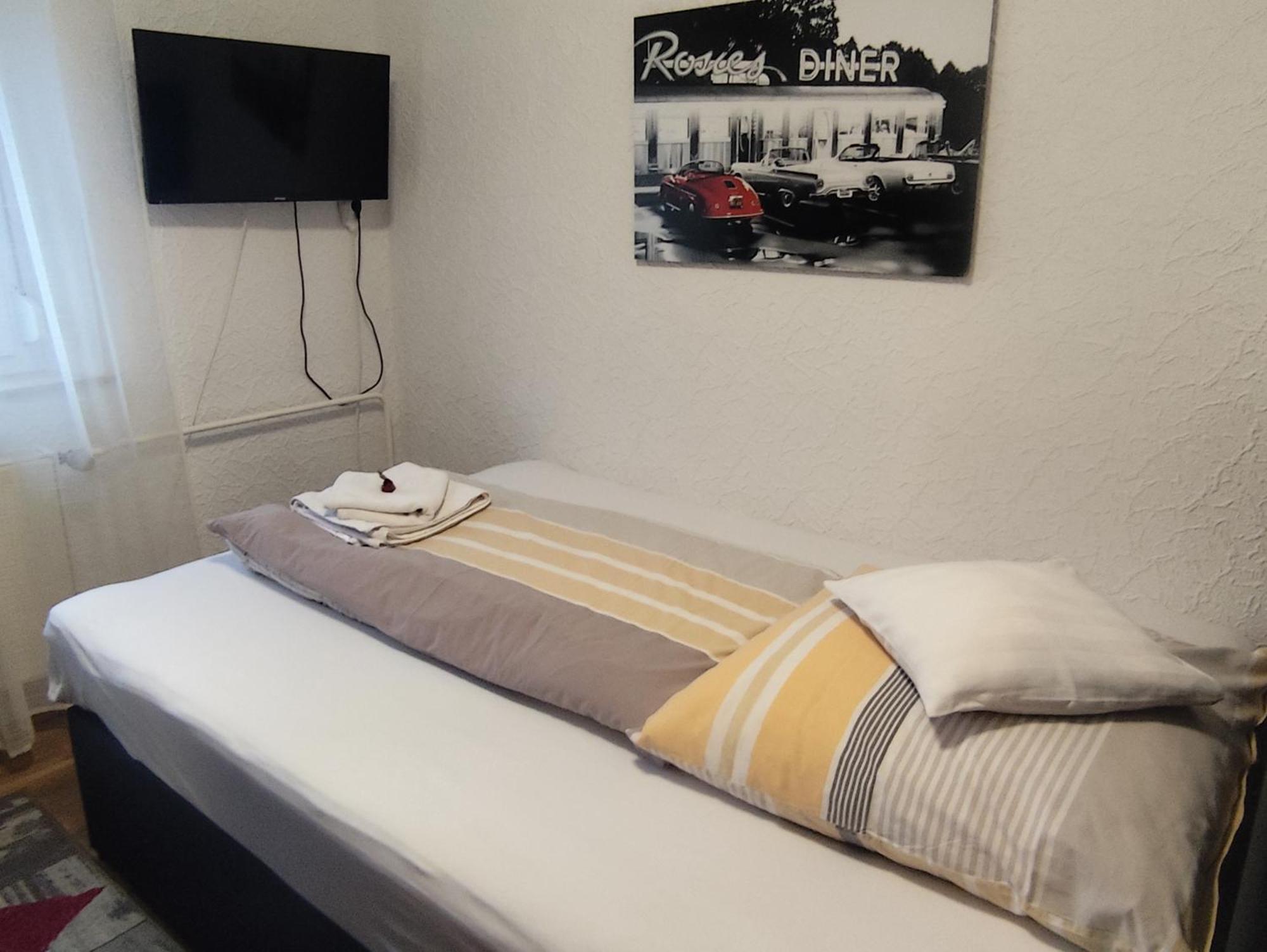 Gaestezimmer Boxenstopp Veitsbronn Εξωτερικό φωτογραφία