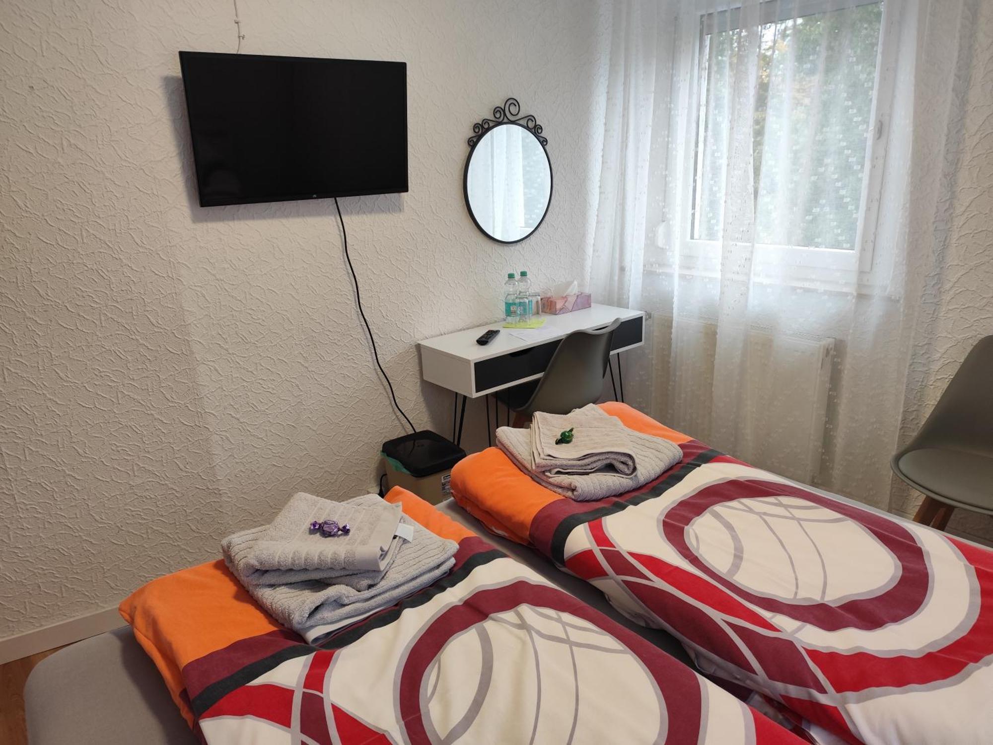 Gaestezimmer Boxenstopp Veitsbronn Εξωτερικό φωτογραφία